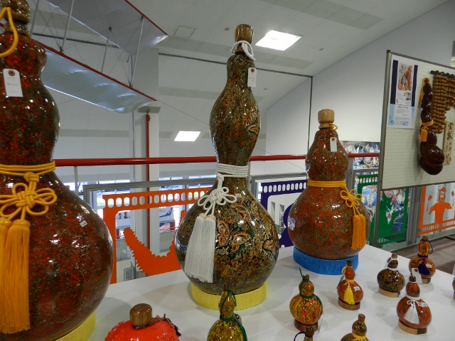 後藤さんがひょうたん展 福島空港ターミナルビルで30日まで｜みんなの